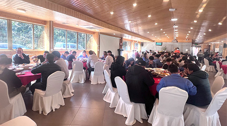 金環(huán)電器開(kāi)工宴！吃飽喝足加油干迎戰(zhàn)2023！