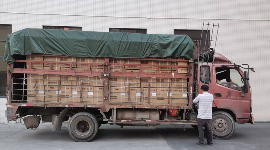 15天，金環(huán)電器順利完成電商客戶的內(nèi)衣干衣機(jī)出貨