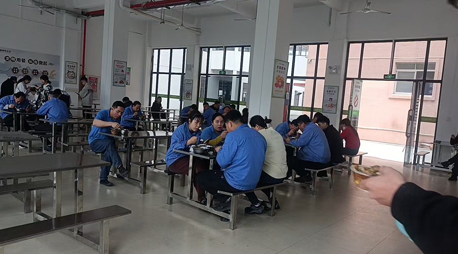 金環(huán)食堂，美味與關(guān)懷的港灣